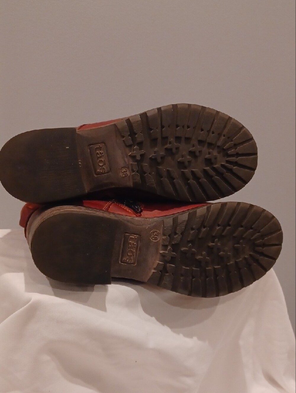 Taos Footwear Lace-Up Ankle Boots in Chestnut - Picture 2 of 8